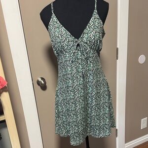 Forever 21 Multicolor Floral Top — Green, Black, Cream